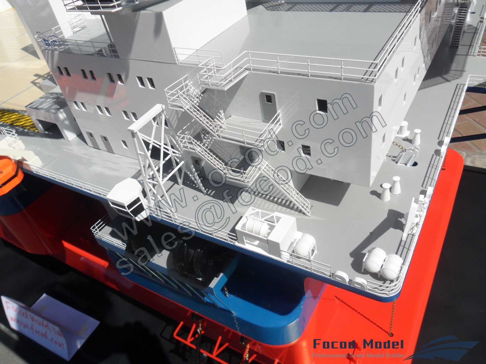 customized model of EIDE FLEX HEAVY LIFT VESSEL